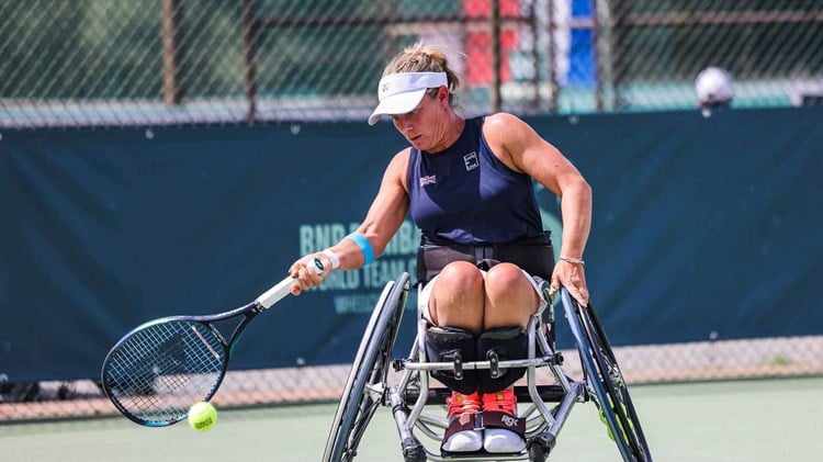 Lucy Shuker hitting a forehand at the World Team Cup