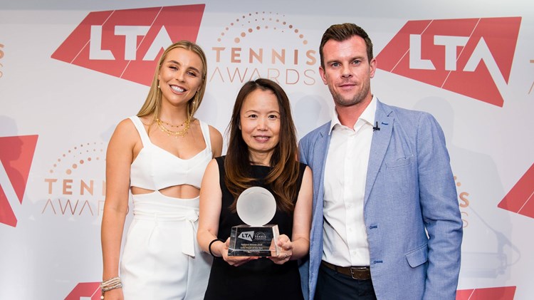 Leon Smith with an LTA Tenis Award winner