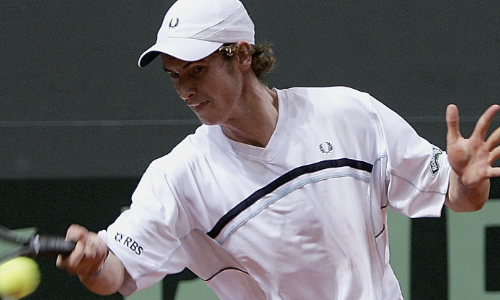 Andy Murray playing a forehand