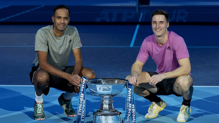 Joe Salisbury and Rajeev Ram with the Nitto ATP Finals doubles trophy
