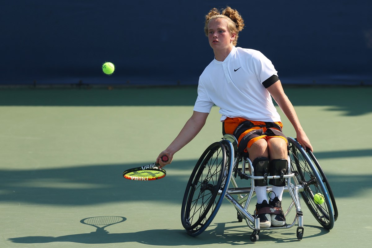 Ben Bartram hitting forehand winner on hard court