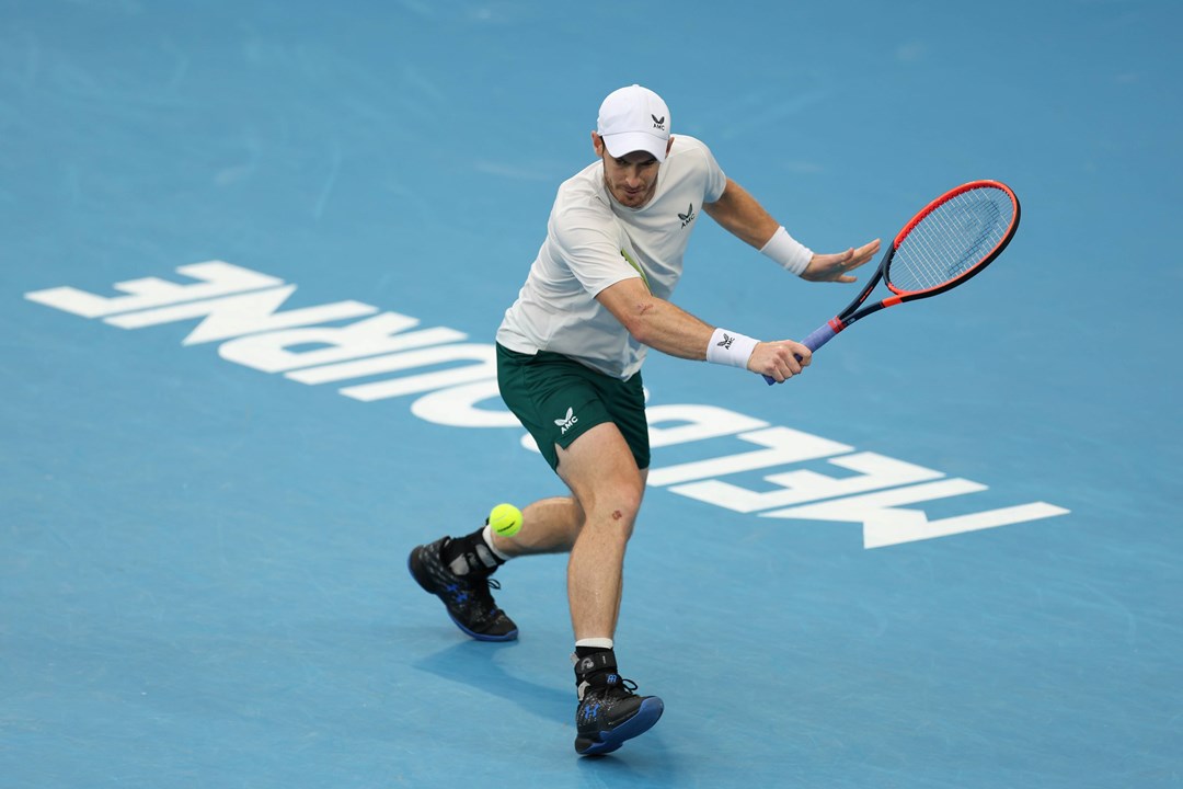 Andy Murray hits a backhand slice in the third round of the Australian Open