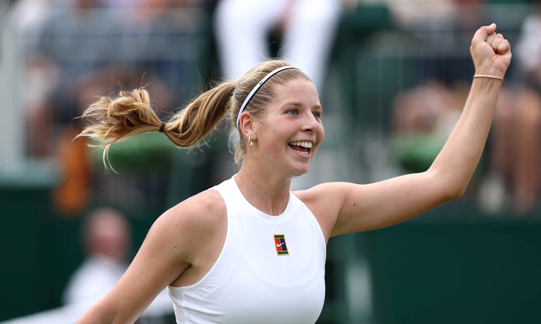 Hannah Klugman celebrates winning a point against Leylah Fernandez at Wimbledon