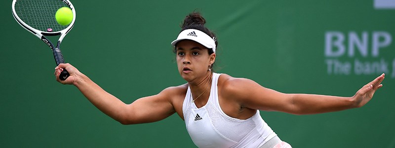 Eliz Maloney playing a forehand