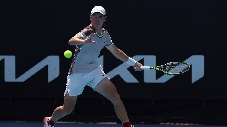 Viktor Frydrych i action at the Australain Open Juniors in 2024