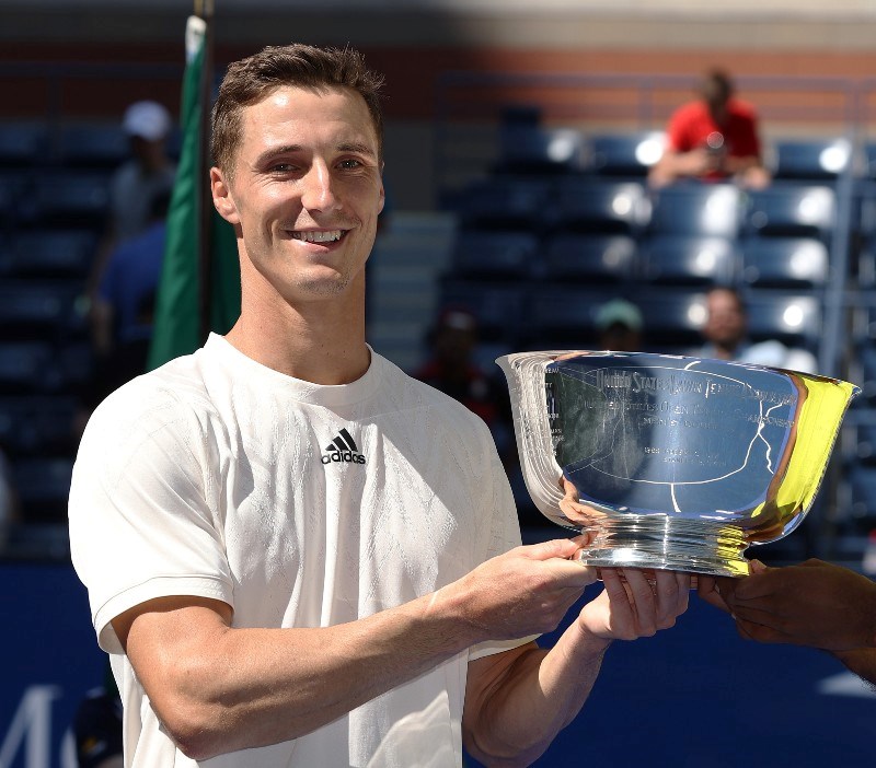 joe-salisbury-us-open-trophy.jpg