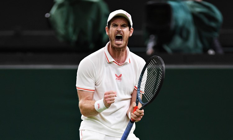 Andy Murray celebrating at Wimbledon 2021