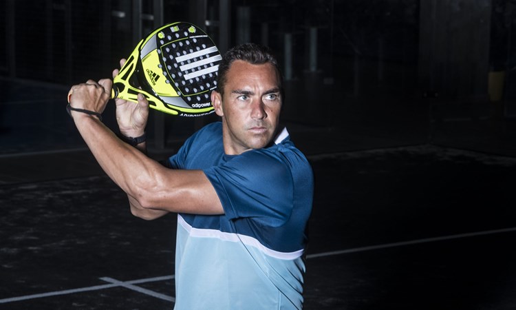 Richard Brooks playing a backhand padel shot
