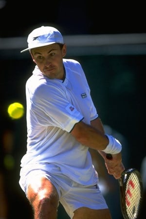 Danny Sapsford winding up a backhand