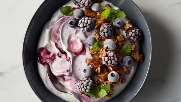 Swirled-berry-bowl-FAGE.jpg