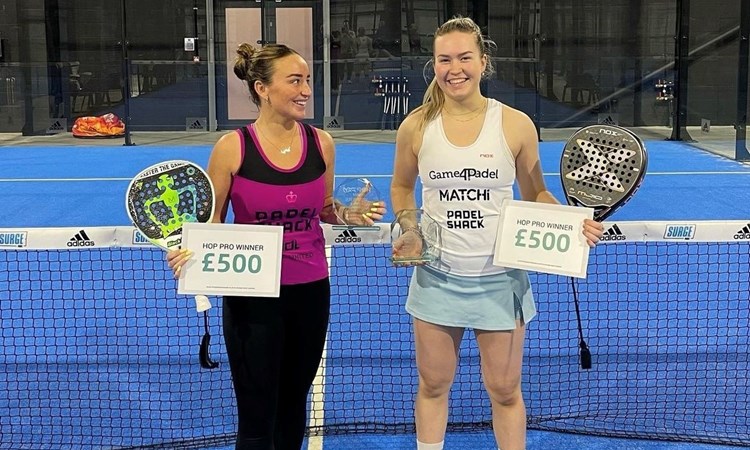 Tia Norton and Aimee Gibson with the Surge Padel British Tour title