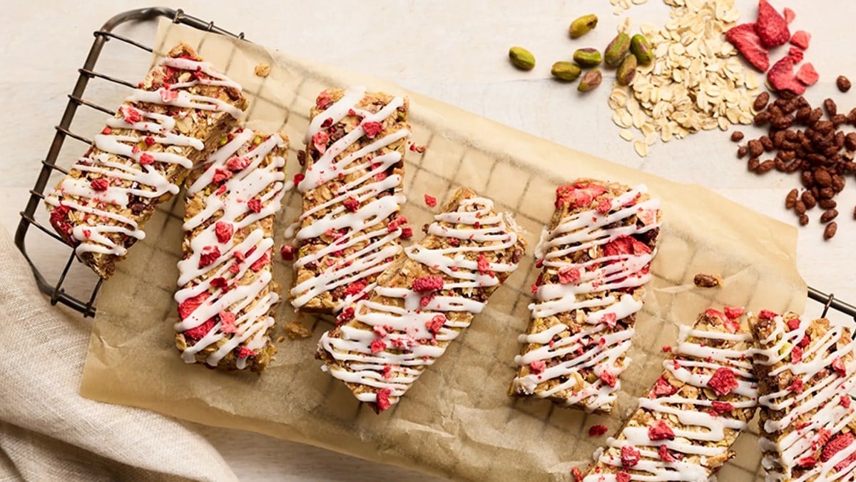FAGE-Granola-Bars.jpg