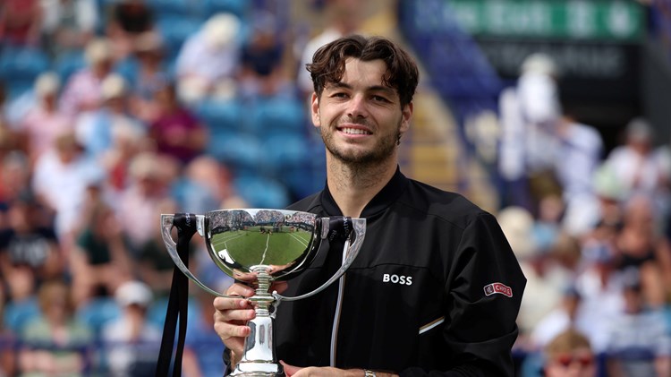 Taylor Fritz holding the Eastbourne title for a third time in 2024