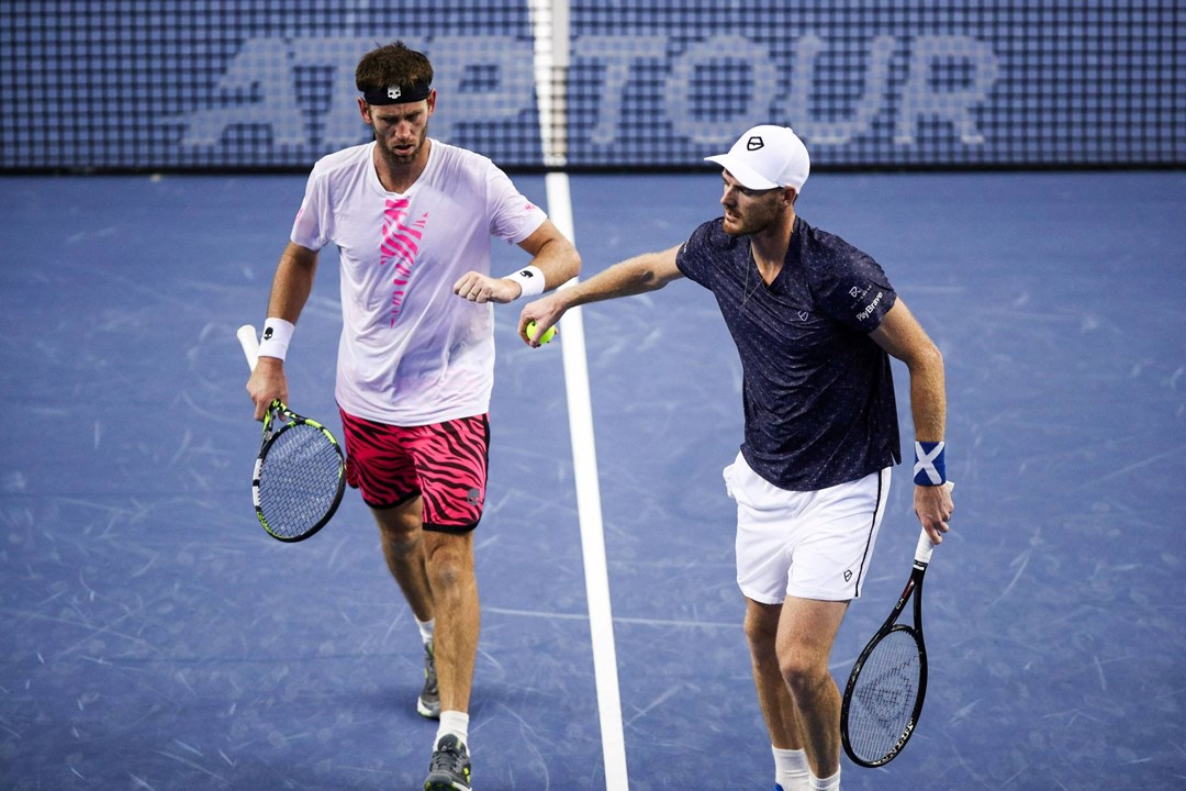 Jamie Murray and Michale Venus in action at the China Open