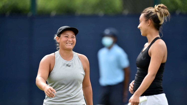 Tara Moore smiling with Eden Silva at the Nottingham Open in 2021