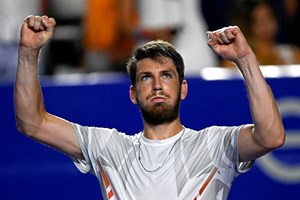 Cam Norrie celebrates his win over World No.4 Stefanos Tsitsipas