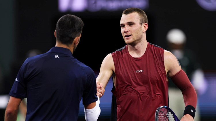 Jack Draper shakes hands with Novak Djokovic after his fourth round win in Indian Wells