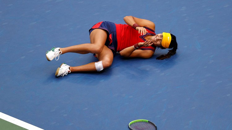 Emma Raducanu collapses in celebration in the US Open final