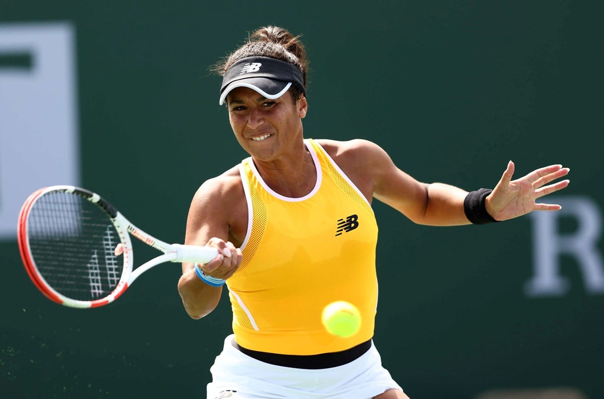 Heather Watson hitting a forehand in the first round of Indian Wells 2022