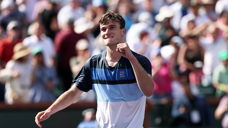 Jack Draper smiling and giving a fist pump after winning the Indian Wells title in 2025