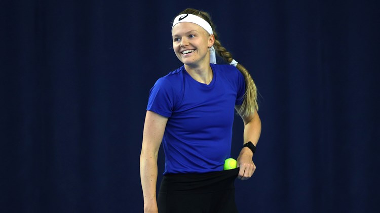 Harriet Dart laughing in training for the 2021 Billie Jean King Cup play-offs