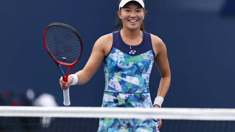 Lily Miyazaki claims W75 Croissy-Beaubourg title as Francesca Jones makes biggest final of her career
