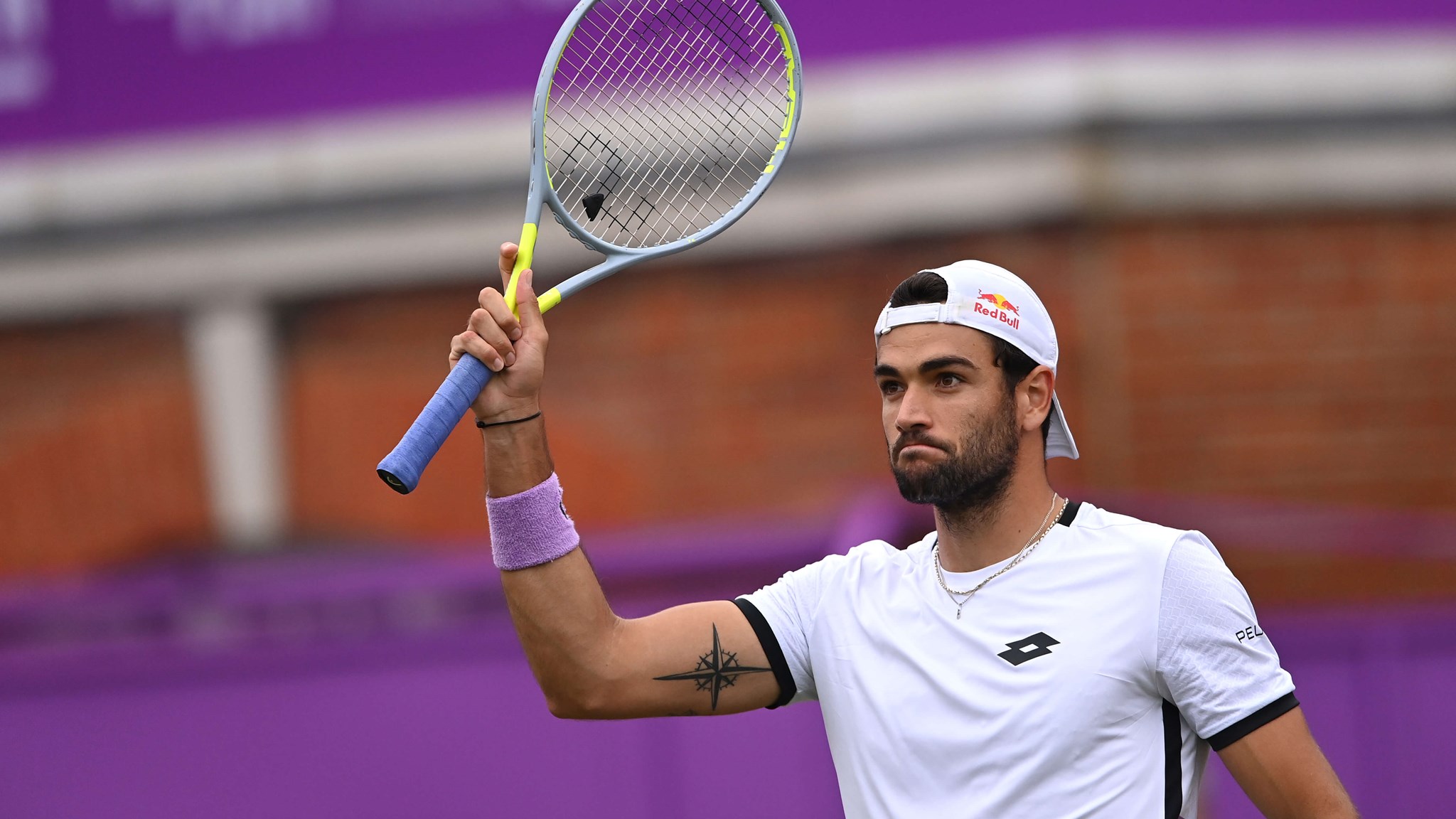 Matteo Berrettini thanking the fans at the 2021 cinch Championships