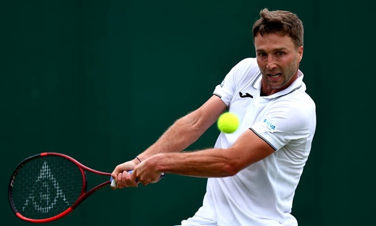 Liam Broady wins Miyazaki Challenger singles title