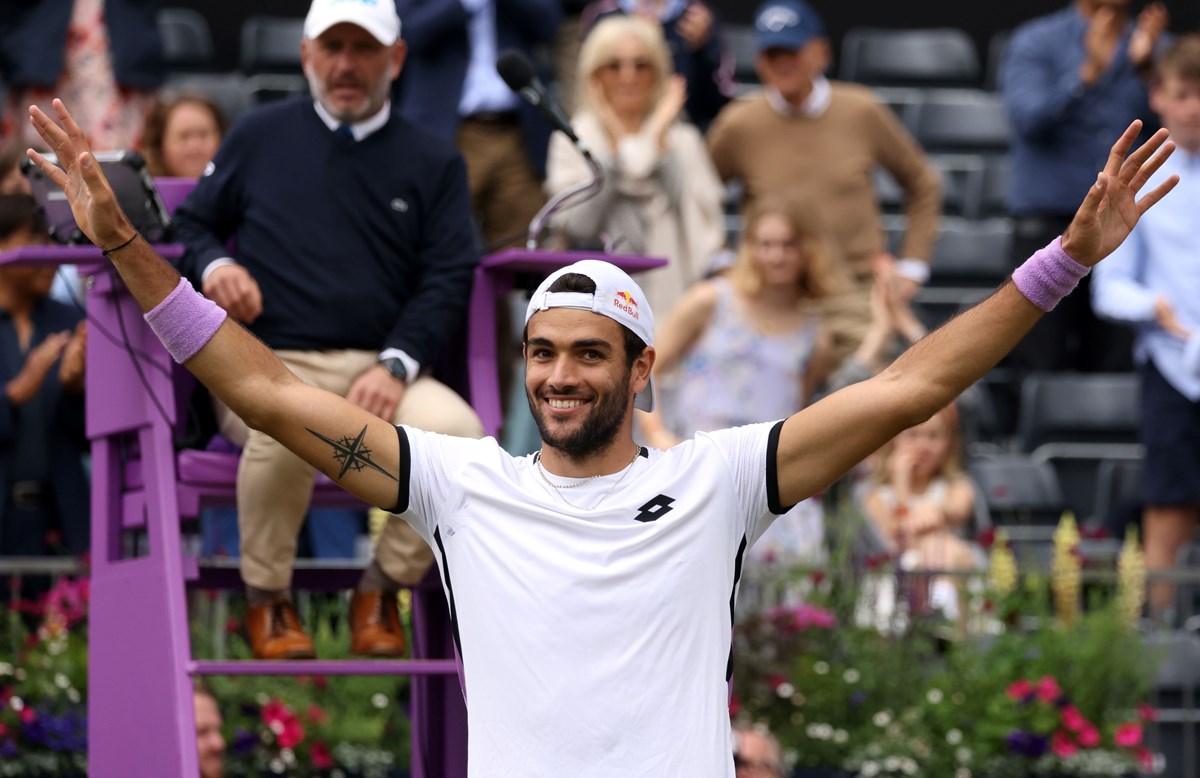 2021-Matteo-Berrettini-Queens-champion-celebration.jpg