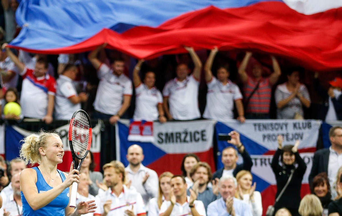 2018-Katerina-Siniakova-Champions-BJK-Cup-Final.jpg