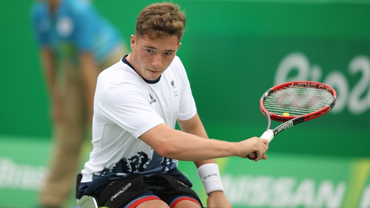 Alfie Hewett playing a backhand at the 2016 Rio Paralympics