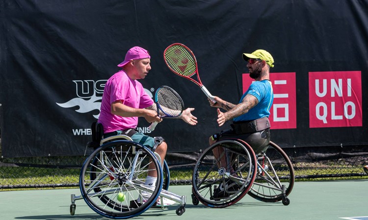 Andy Lapthorne and Heath Davidson high five at the Cajun Classic