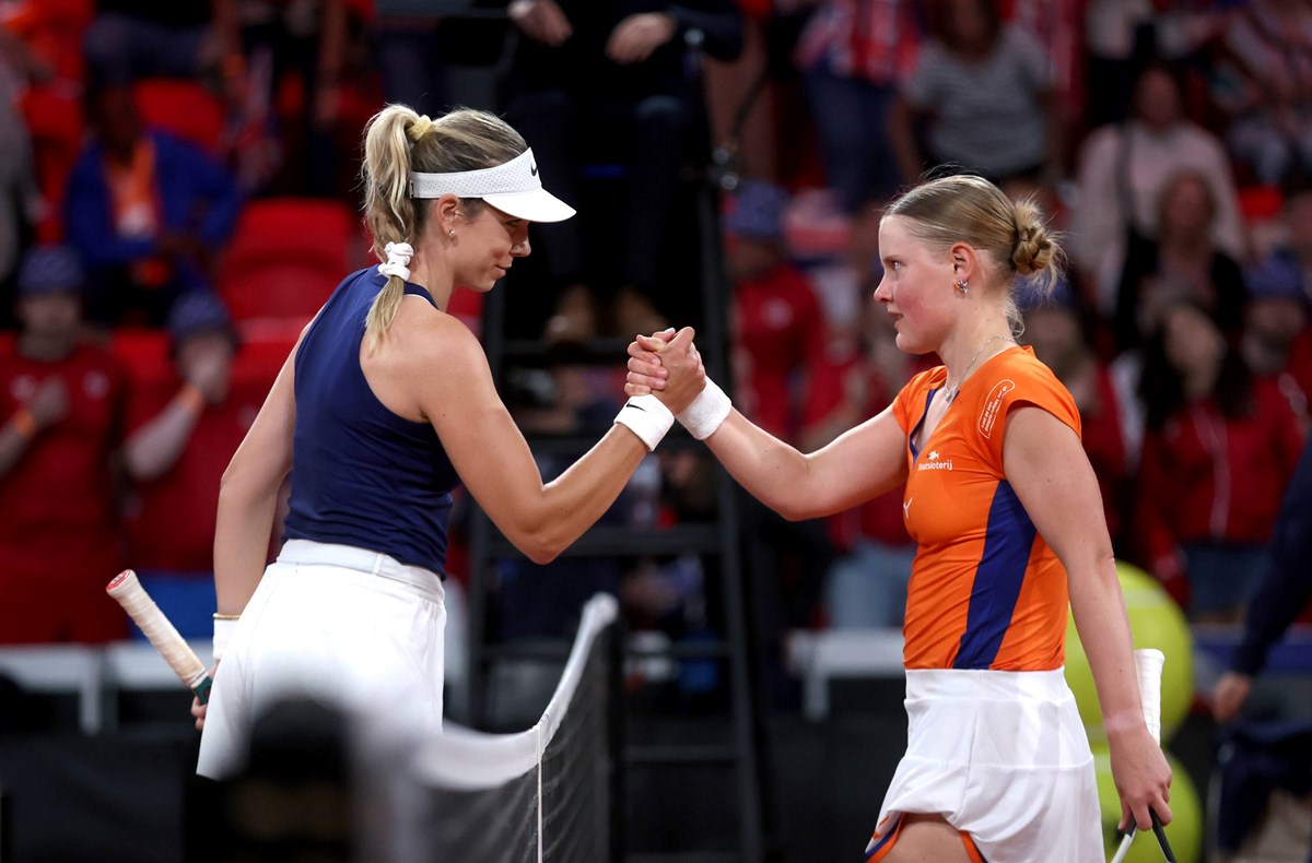 2025-Katie-Boulter-Suzan-Lammens-BJK-Cup-handshake.jpg