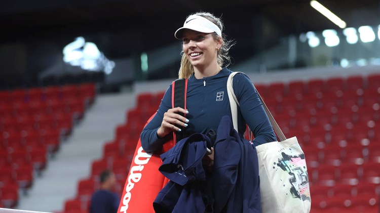 Katie Boulter walking on court for practice at the Billie Jean King Cup in The Hague