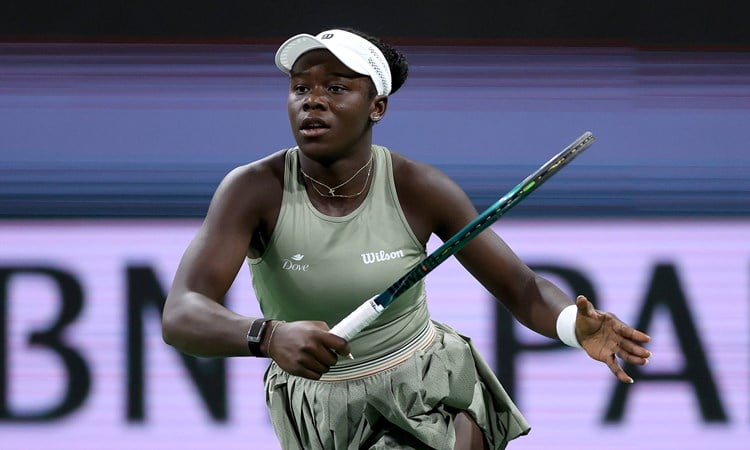 Victoria Mboko in action at Indian Wells