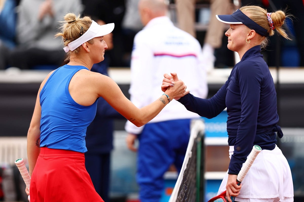 2022-BJK-Cup-Harriet-Dart-vs-Marketa-Vondrousova-Great-Britain-vs-Czech-Republic.jpg