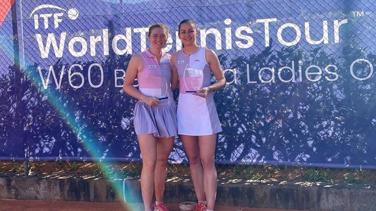 Alicia Barnett and Olivia Nicholls with the W60 Bellinzona trophy