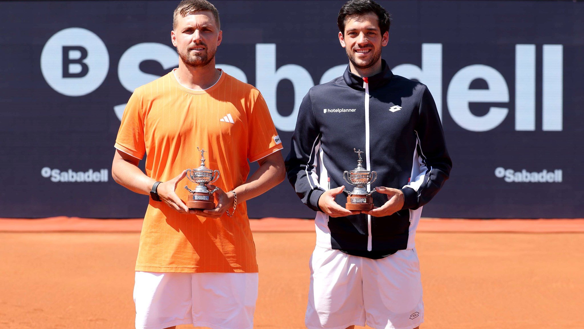 Julian Cash & Lloyd Glasspool win first title of the year at Barcelona Open