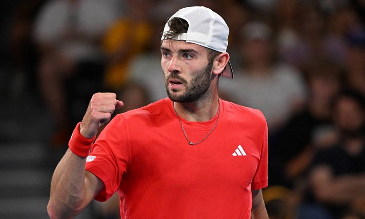 Jacob Fearnley gives a fist pump at the Australian Open