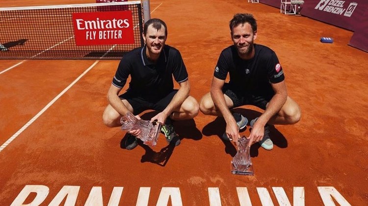 Jamie Murray and Michael Venus with the Banja Luka title