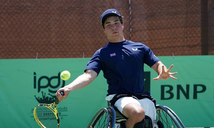 Dahnon Ward hitting a forehand at the World Team Cup