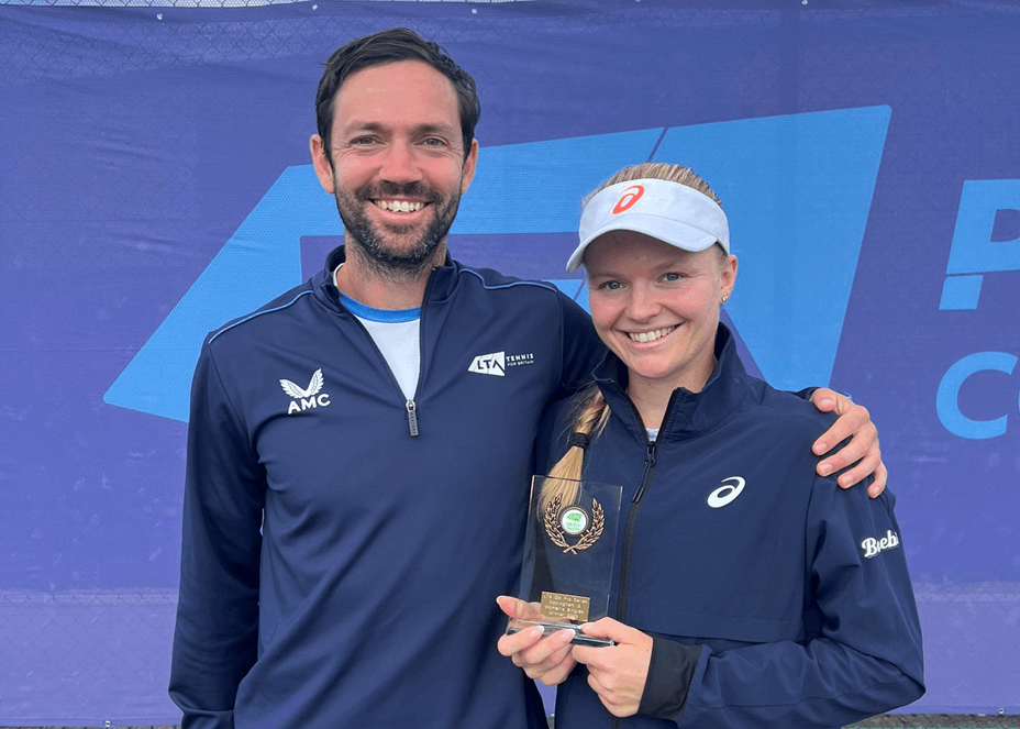 Harriet Dart holding her winners trophy at the W25 Nottingham event