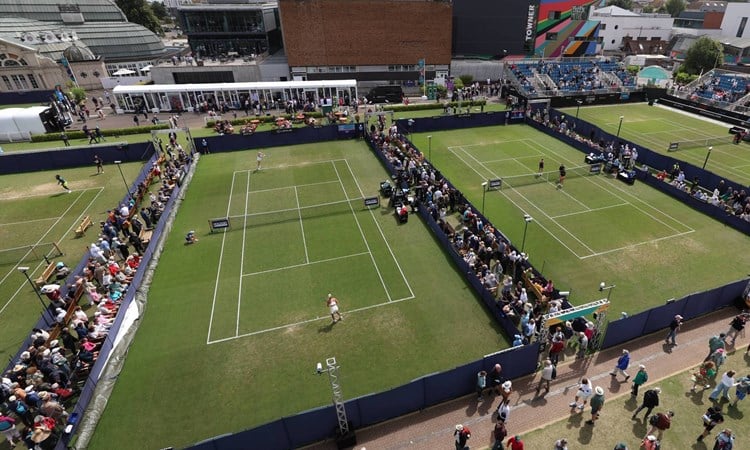 Enjoy free family tennis on Eastbourne grass courts at Lexus Community Day