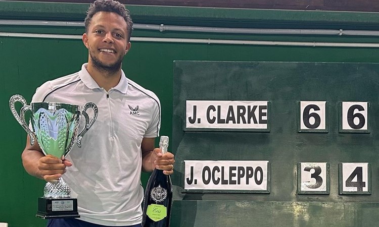 Jay Clarke holding the M25 Reggio Emilia title