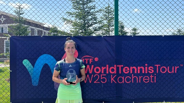 Brogan makes final, Murray turns to grass and run ends for Fearnley and Thomson