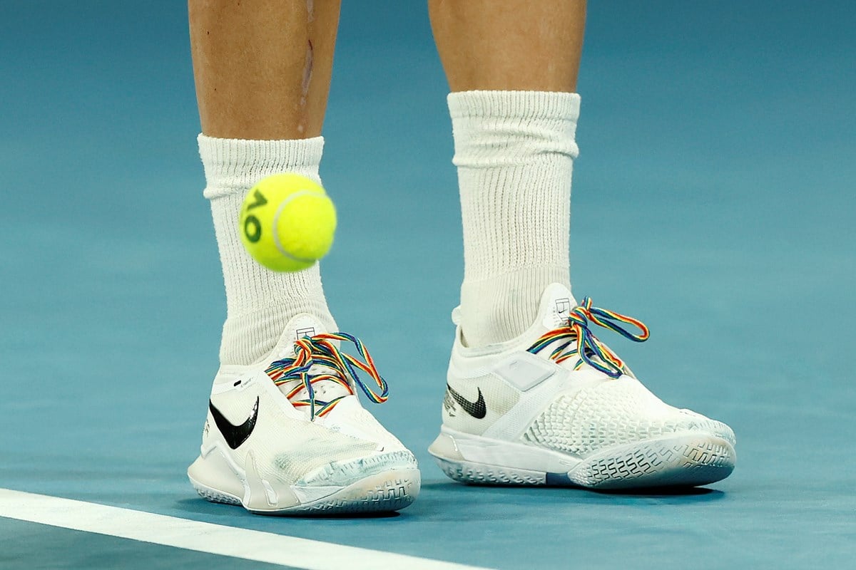 2022-Liam-Broady-rainbow-laces.jpg