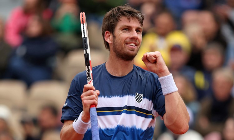 Cam Norrie fist pumps in his second round win at Roland Garros 2022