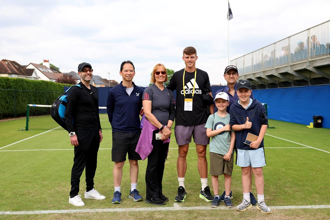 Billy Harris meets local park tennis players at the Lexus Surbiton Trophy