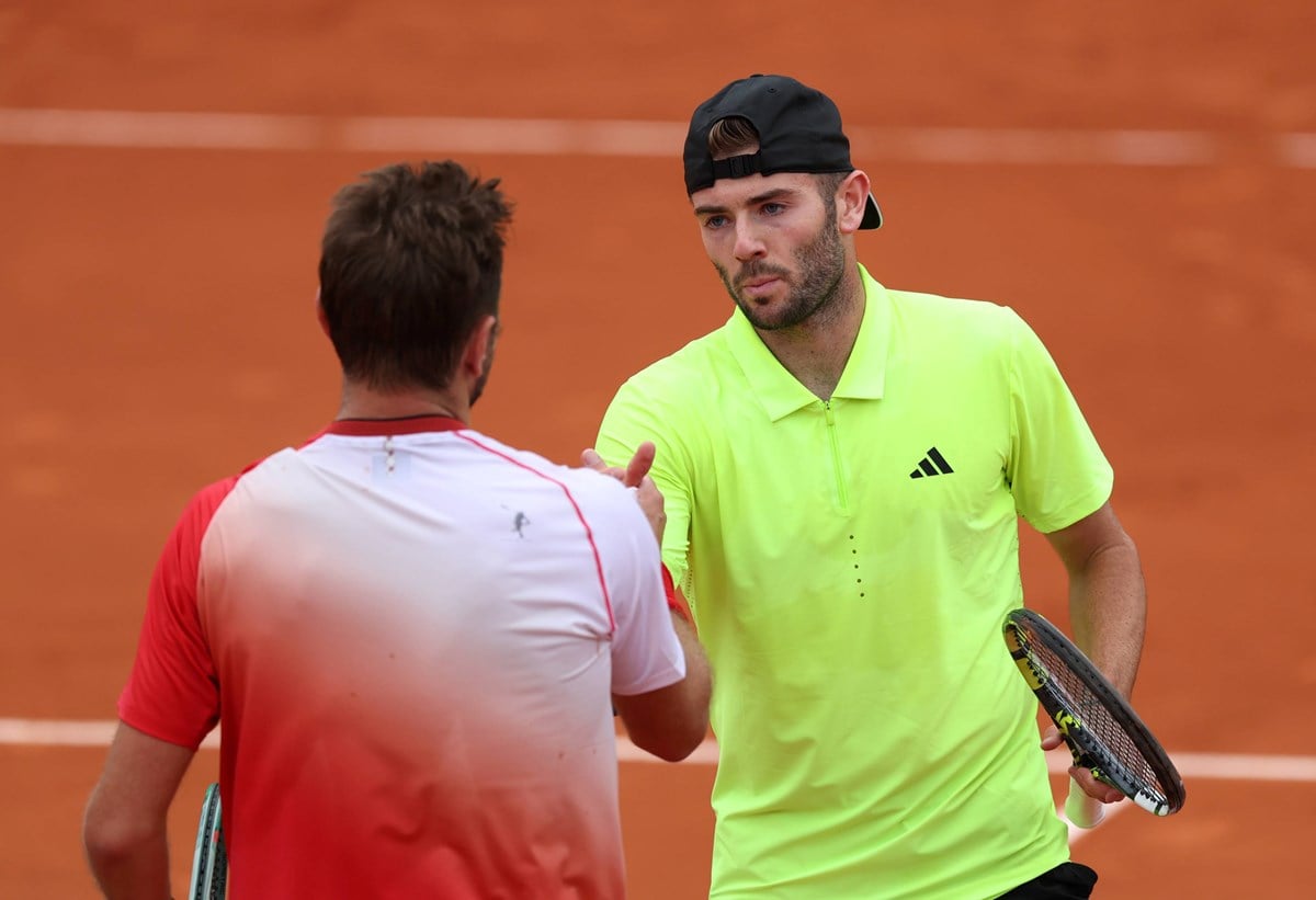 2025-Jacob-Fearnley-Stan-Wawrinka-Roland-Garros-R1.jpg