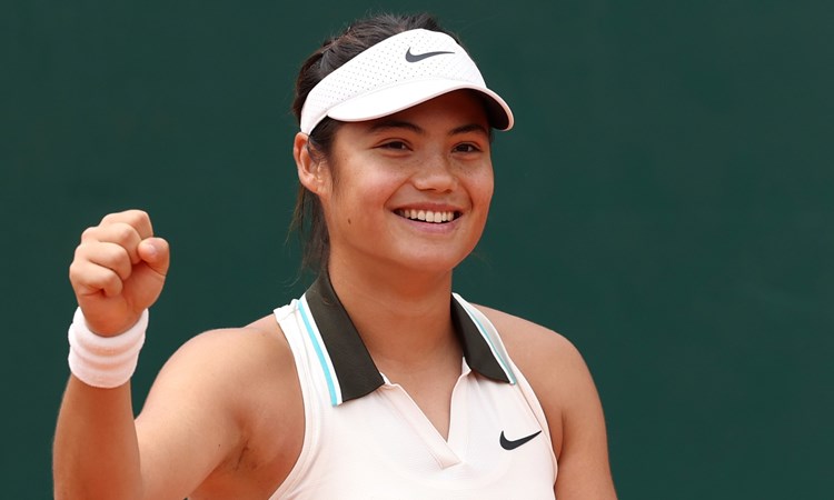 Emma Raducanu smiles after a first round win at Roland Garros 2025